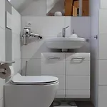 Altes Siedlerhaus Nesebanz Daire