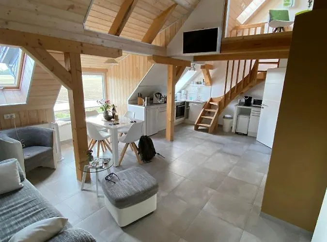 Altes Siedlerhaus Nesebanz 아파트